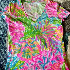 Lilly pultizer tee shirt
